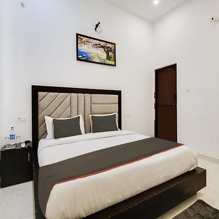 The Nines Hotel & Restro ไนนิตาล ภายนอก รูปภาพ