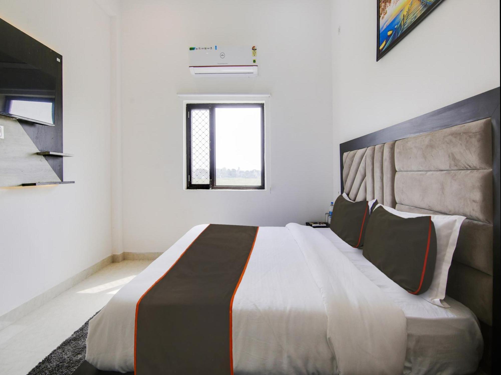 The Nines Hotel & Restro ไนนิตาล ภายนอก รูปภาพ