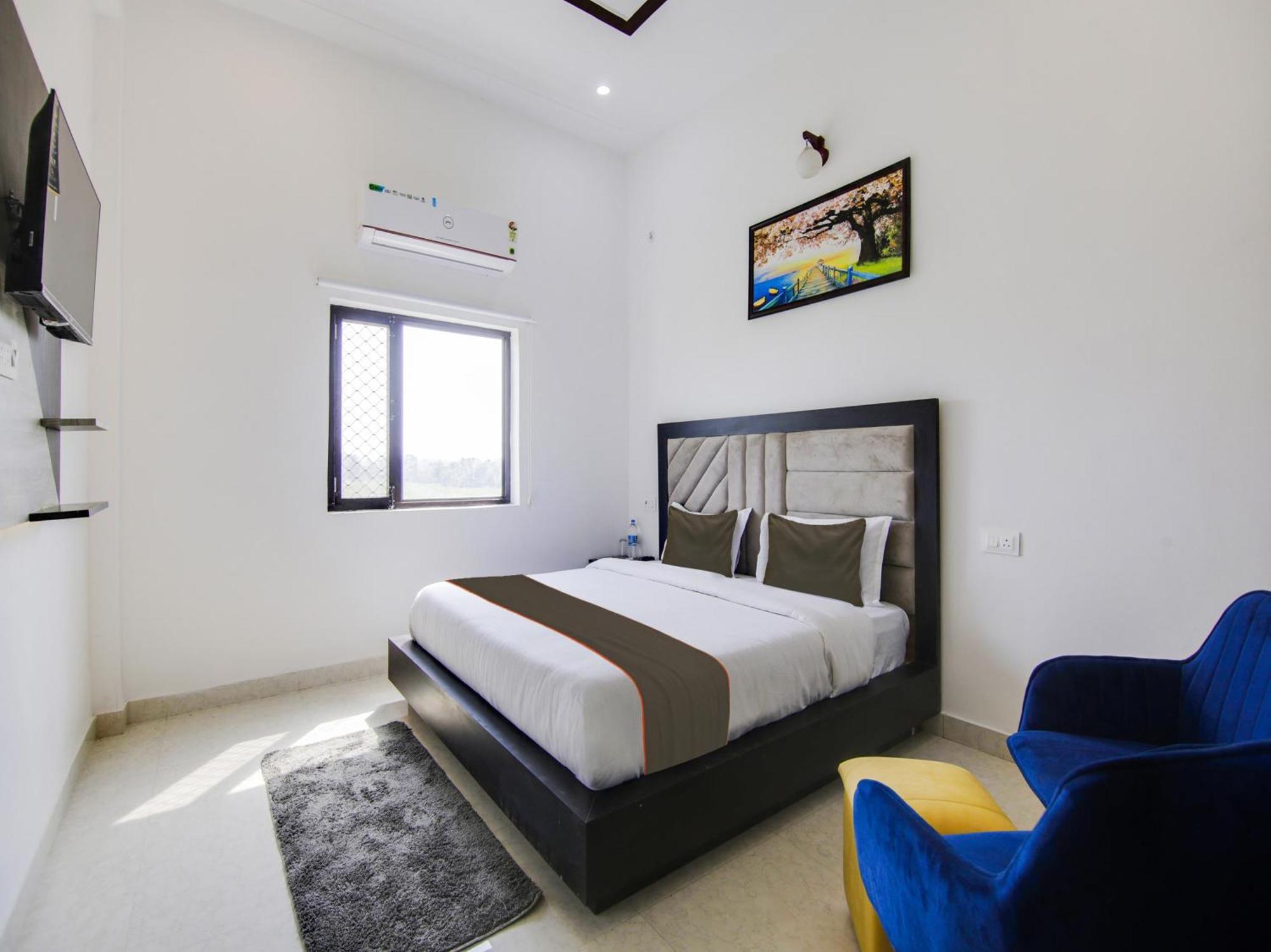 The Nines Hotel & Restro ไนนิตาล ภายนอก รูปภาพ